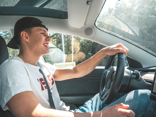Hoe kom je af van rijangst tijdens je rijlessen?