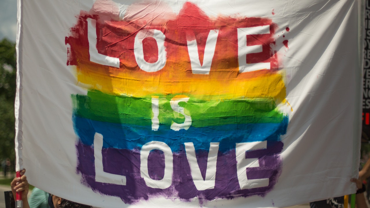 Stuur naar Diversiteit: Hoe Auto-evenementen LGBTQ+ Steunen